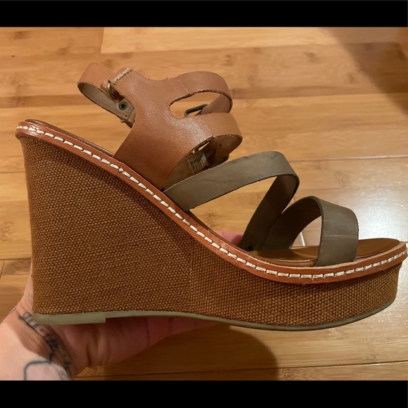 Dolce Vita Jobin Wedge Sandal - Picture 4 of 10